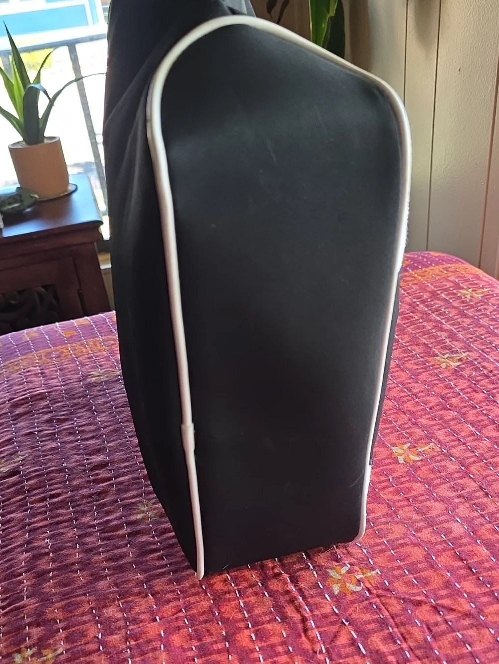 Sak Black and Cream Tote Bag with Letter A - Picture 6 of 9